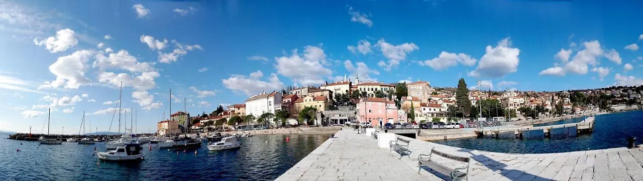 Studio Apartment Surf By The Sea Opatija